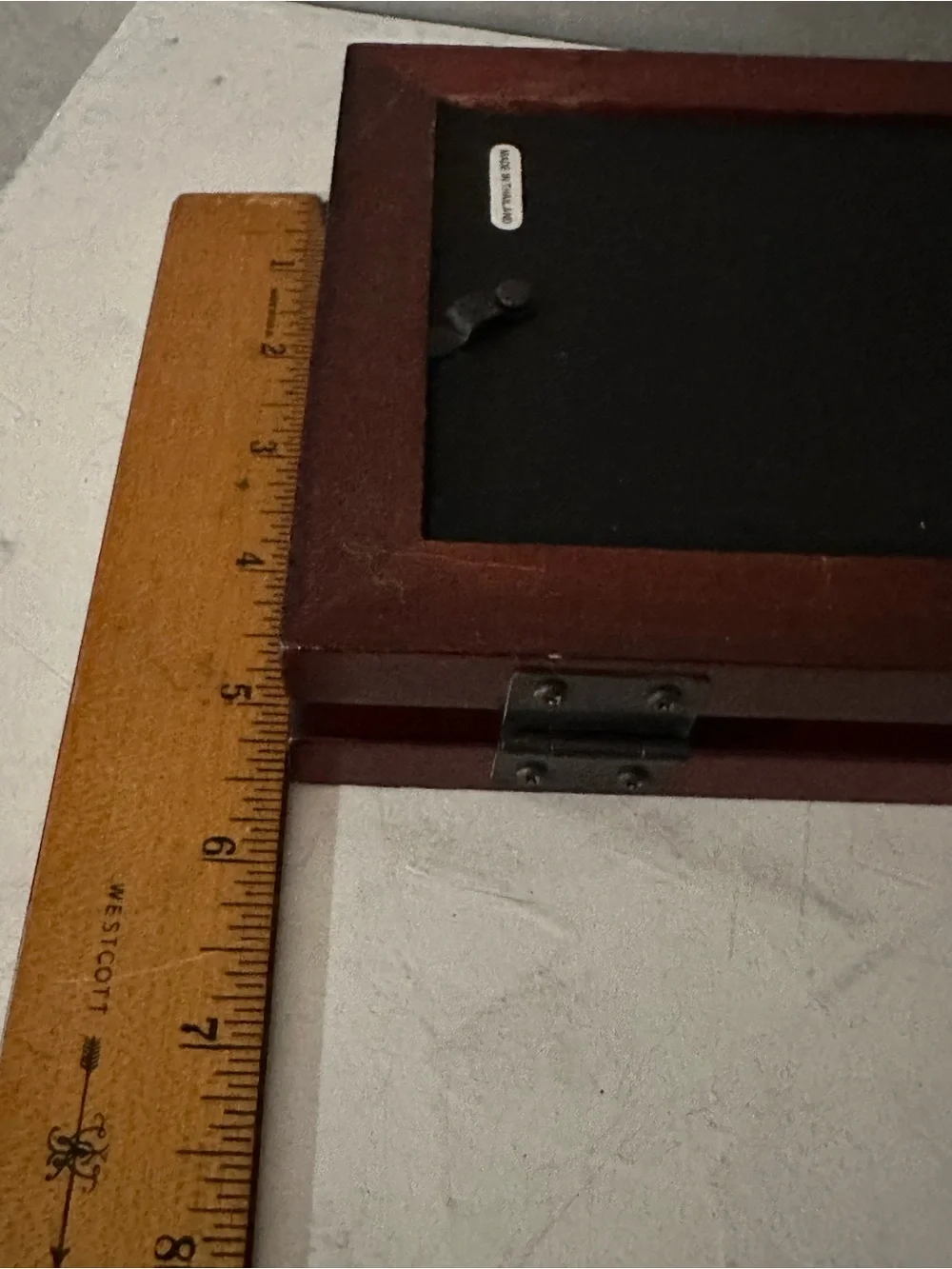 VINTAGE WOOD BI-FOLD PICTURE FRAME DARK CHERRY FITS 4X6 MADE IN THAILAND